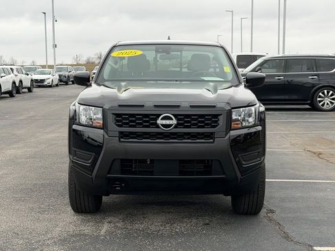 Used 2025 Nissan Frontier S image 9