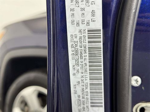 Used 2019 Jeep Compass Latitude w/ Cold Weather Group image 16