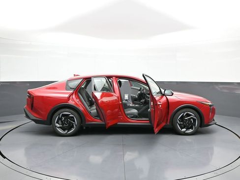 New 2025 Kia K4 EX image 41