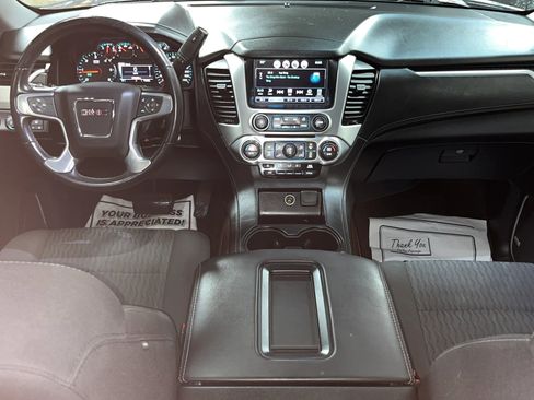 Used 2017 GMC Yukon SLE w/ SLE Value Package image 16