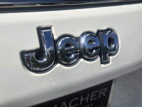 Used 2020 Jeep Compass Latitude FWD image 10