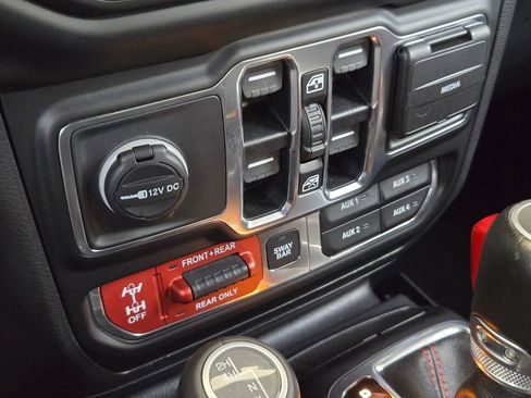 Used 2020 Jeep Wrangler Unlimited Rubicon w/ Quick Order Package 28Y Recon AWD/4WD image 17