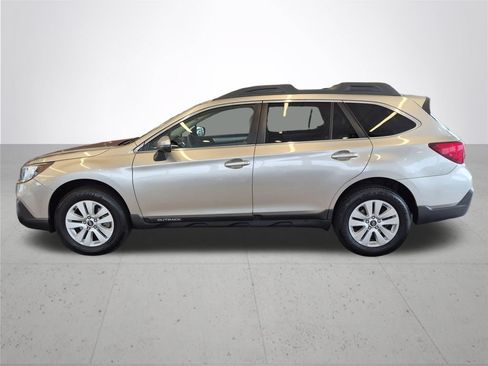 Used 2019 Subaru Outback 2.5i Premium AWD/4WD image 11
