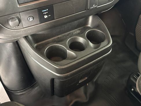Used 2020 GMC Savana 2500 w/ Driver Convenience Package RWD image 18