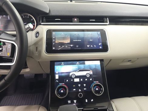 Used 2022 Land Rover Range Rover Velar S image 4