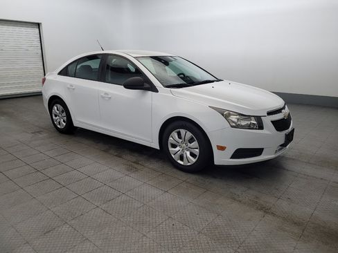 Used 2014 Chevrolet Cruze LS FWD image 11