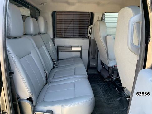 Used 2022 Ford F750 2WD Crew Cab Super Duty image 25