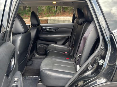 Used 2018 Nissan Rogue SL w/ Premium Package FWD image 41