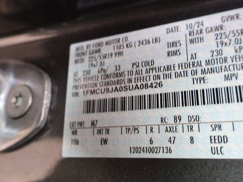 Certified 2025 Ford Escape Platinum image 40