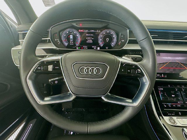 Used 2025 Audi A8 L 3.0T AWD/4WD image 11