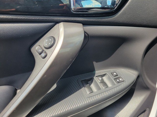 Used 2025 Mitsubishi Eclipse Cross AWD image 15