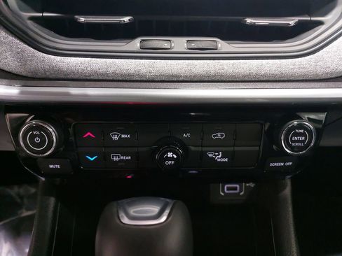 Used 2022 Jeep Compass Latitude image 20