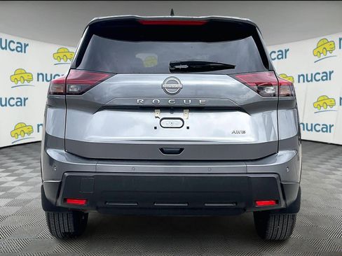 Used 2025 Nissan Rogue S image 5