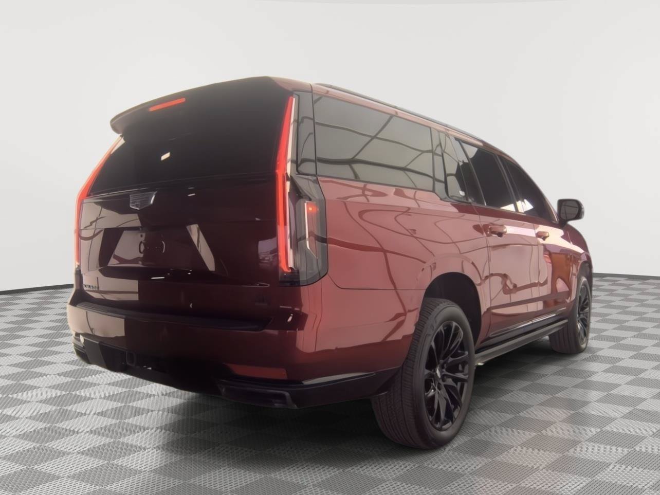 Used 2023 Cadillac Escalade ESV Sport Platinum w/ LPO, ONYX Package AWD/4WD image 2