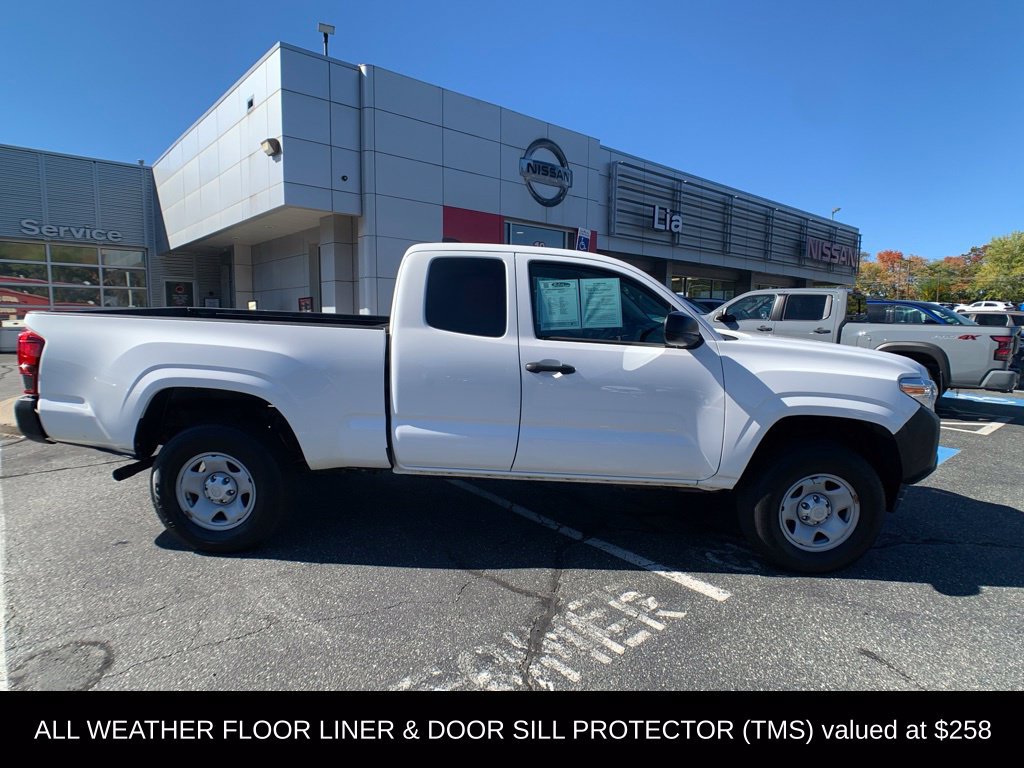 Used 2023 Toyota Tacoma SR AWD/4WD image 2