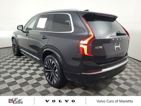 Used 2025 Volvo XC90 B6 Plus image 5