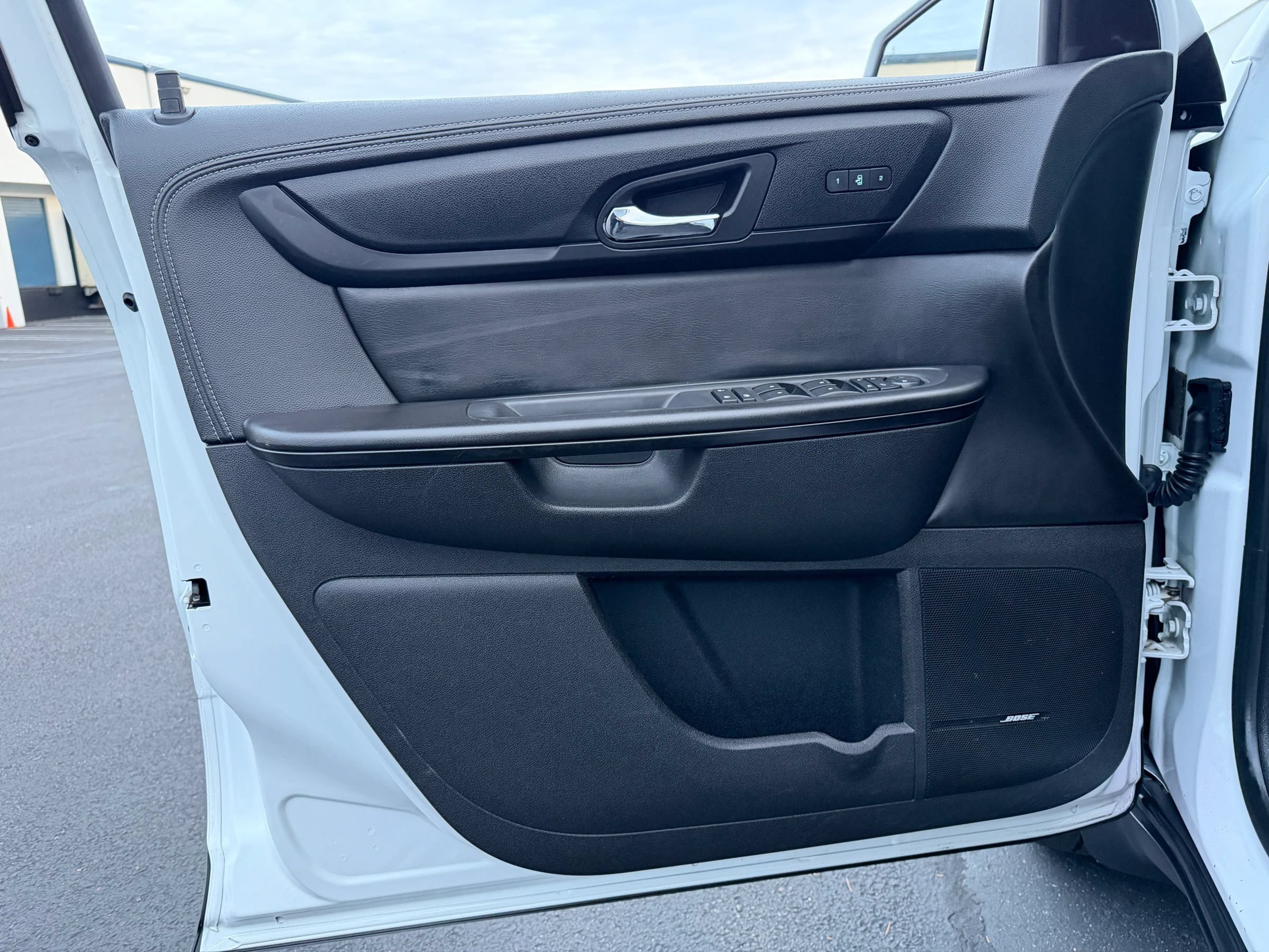 Used 2017 Chevrolet Traverse LT AWD/4WD image 9