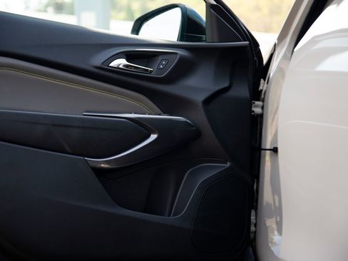 New 2026 Chevrolet Trax ACTIV w/ Sunroof Package FWD image 9
