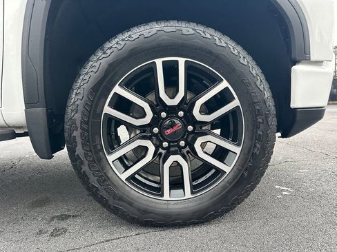 Used 2025 GMC Sierra 1500 AT4 w/ AT4 Premium Package image 13