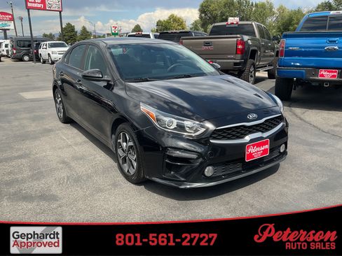 Used 2020 Kia Forte LXS FWD image 1