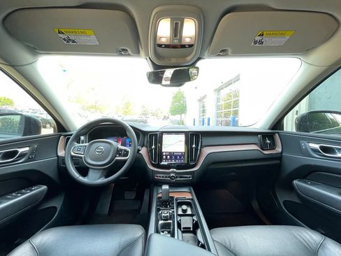 Used 2023 Volvo XC60 B5 Plus AWD/4WD image 30