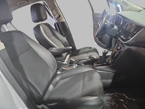 Used 2022 Buick Encore Preferred w/ Safety Package AWD/4WD image 13