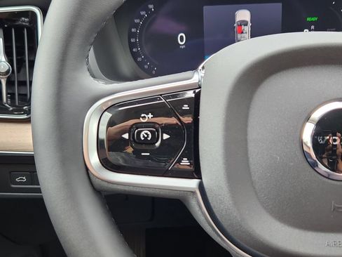 New 2026 Volvo XC90 T8 Plus w/ Protection Package AWD/4WD image 17