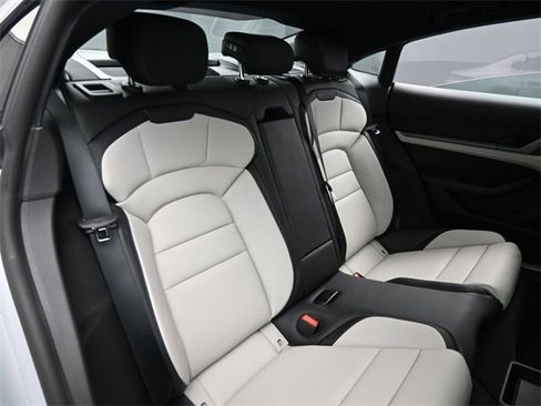 New 2025 Porsche Taycan image 24