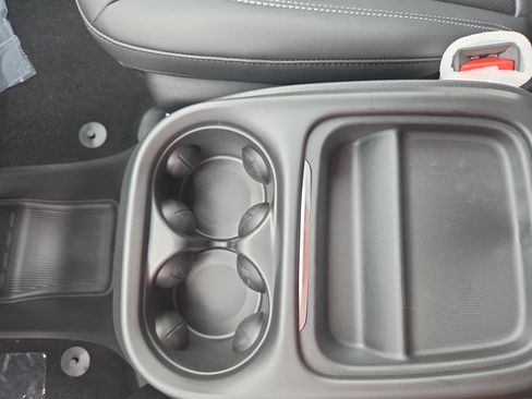 New 2027 Chrysler Pacifica Select FWD image 7