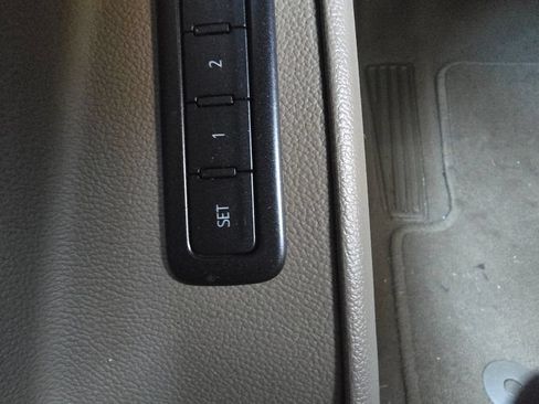 Used 2019 Chevrolet Tahoe LT RWD image 24
