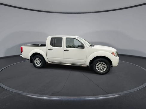 Used 2018 Nissan Frontier SV AWD/4WD image 9