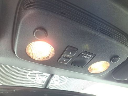 Used 2016 Ford Mustang Premium image 19