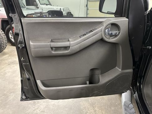 Used 2011 Nissan Xterra PRO-4X w/ Pro-4x Leather Pkg AWD/4WD image 27