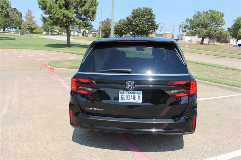 Used 2026 Honda Odyssey EX-L image 4