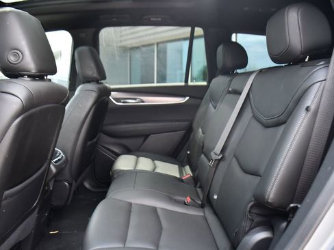 Used 2024 Cadillac XT6 Luxury w/ LPO, Floor Liner Package AWD/4WD image 22