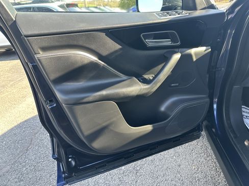 Used 2017 Jaguar F-PACE S image 15
