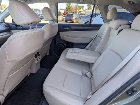 Used 2017 Subaru Outback 3.6R Limited image 14