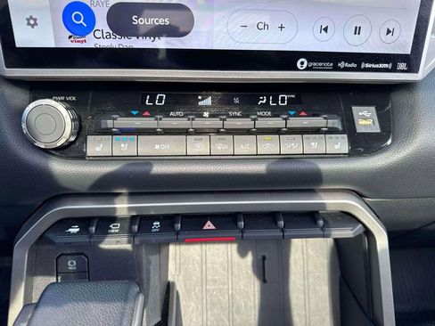 Used 2023 Toyota Tundra Limited image 32