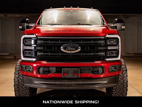 Used 2025 Ford F250 Platinum image 4