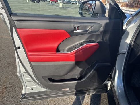 Used 2022 Toyota Highlander XSE image 44
