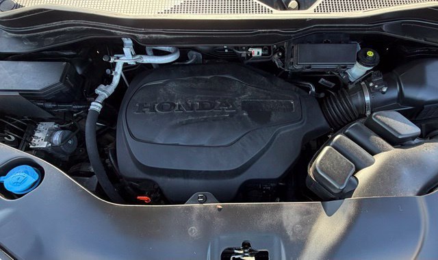 Used 2022 Honda Pilot Sport image 11