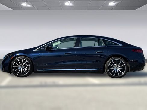 Used 2022 Mercedes-Benz EQS 580 4MATIC Sedan image 2