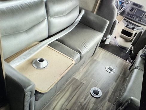 Used 2022 Ford E-450 and Econoline 450 Super Duty w/ Motorhome Prep Package image 6