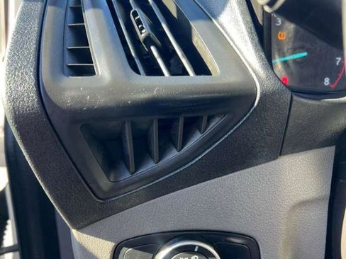 Used 2019 Ford Transit Connect XL image 28