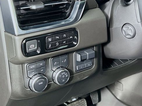 Certified 2025 GMC Yukon Denali w/ Denali Reserve Package image 9