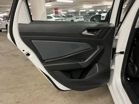 New 2026 Volkswagen Jetta SE FWD image 21