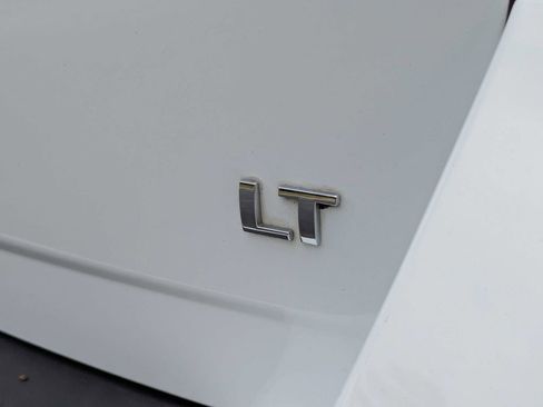 Used 2017 Chevrolet Equinox LT w/ Convenience Package image 12