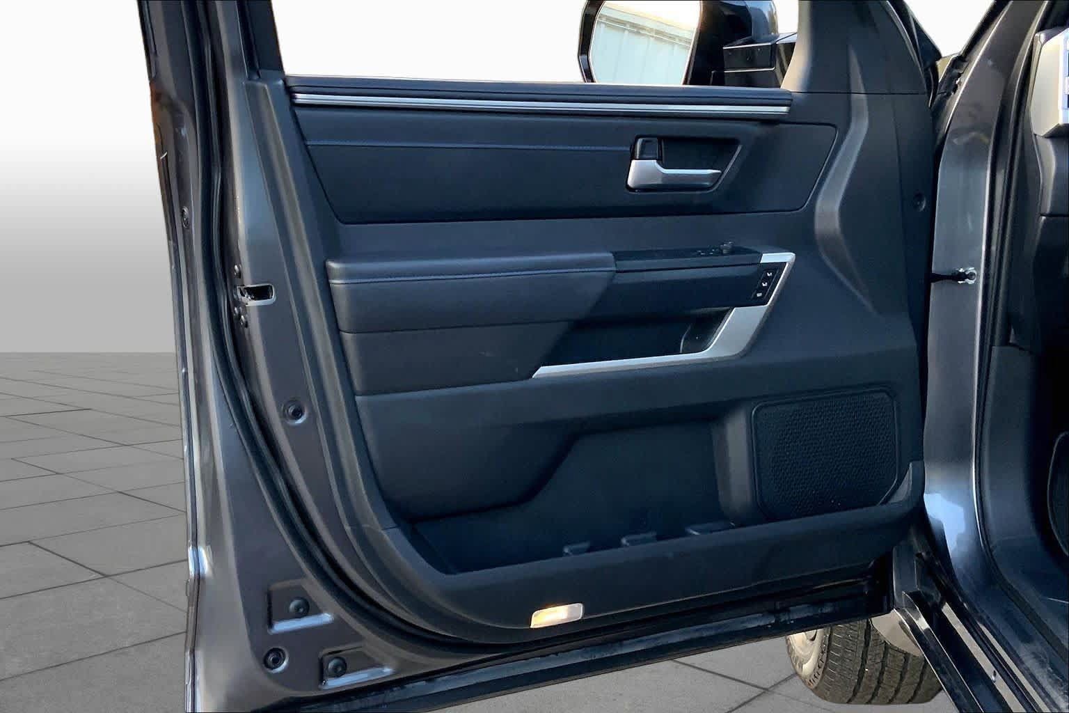 Used 2025 Toyota Tundra Platinum AWD/4WD image 22