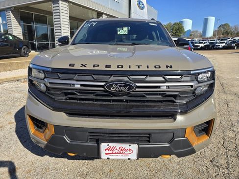 New 2026 Ford Expedition Tremor image 2