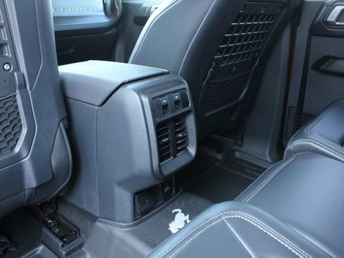 Used 2025 Ford Bronco Badlands AWD/4WD image 20